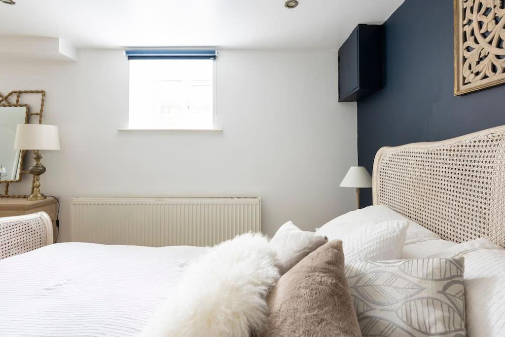 2 Double Bedroom Large Modern Self Contained Apartment Free Parking Кемберлі Екстер'єр фото