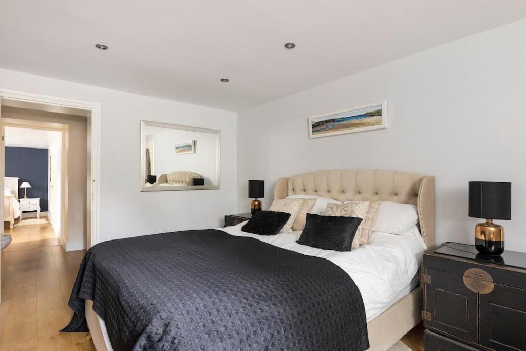 2 Double Bedroom Large Modern Self Contained Apartment Free Parking Кемберлі Екстер'єр фото