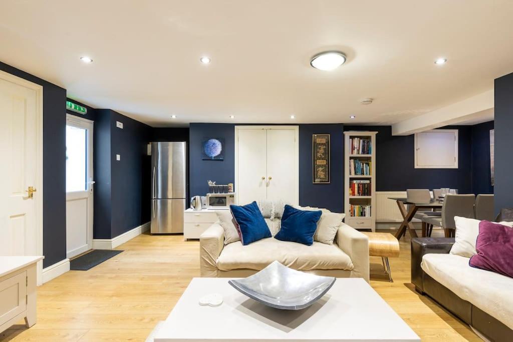 2 Double Bedroom Large Modern Self Contained Apartment Free Parking Кемберлі Екстер'єр фото